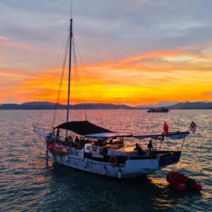 I Love You Forever Classic Sailing Yacht